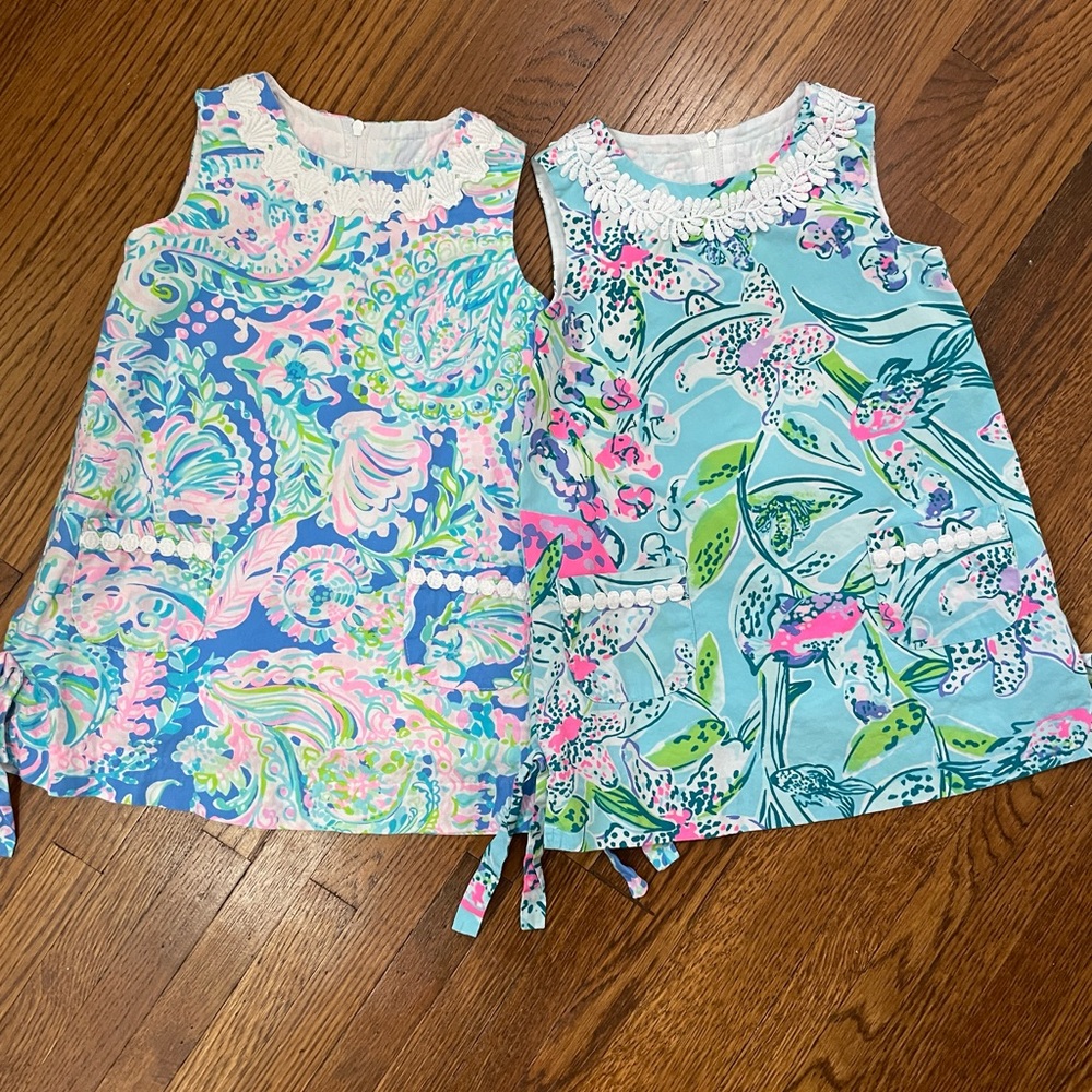 Pair of Girls Little Lilly Classic Shift Dresses